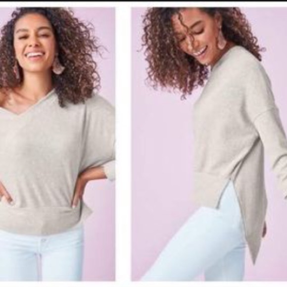 Stella & Dot VNeck Asymmetrical Oatmeal Sweater XS - Picture 1 of 7